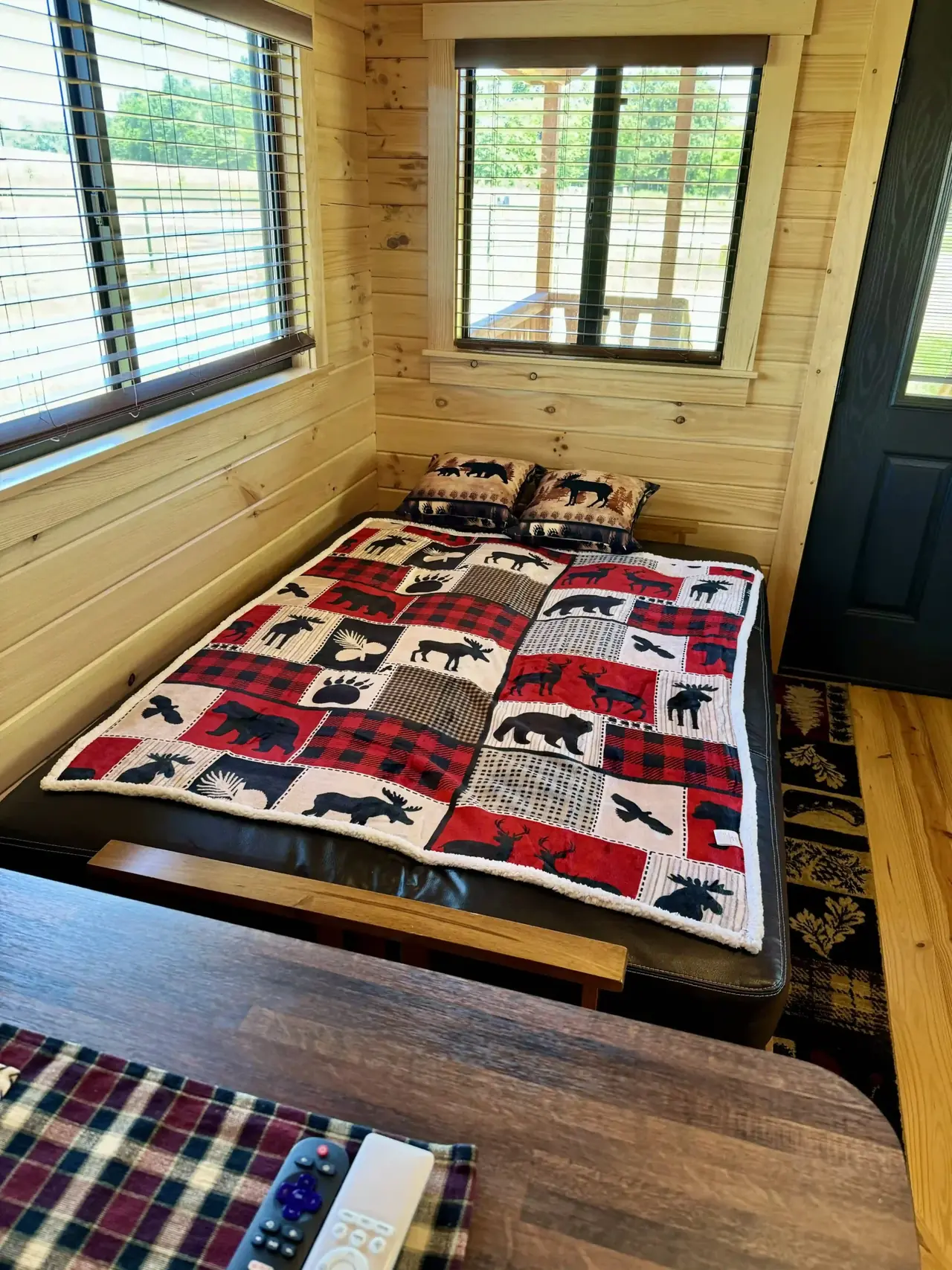 Two-Bedroom Cabin photo 4