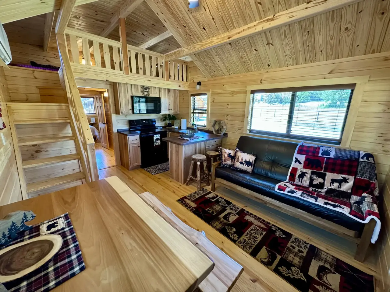 Two-Bedroom Cabin photo 2