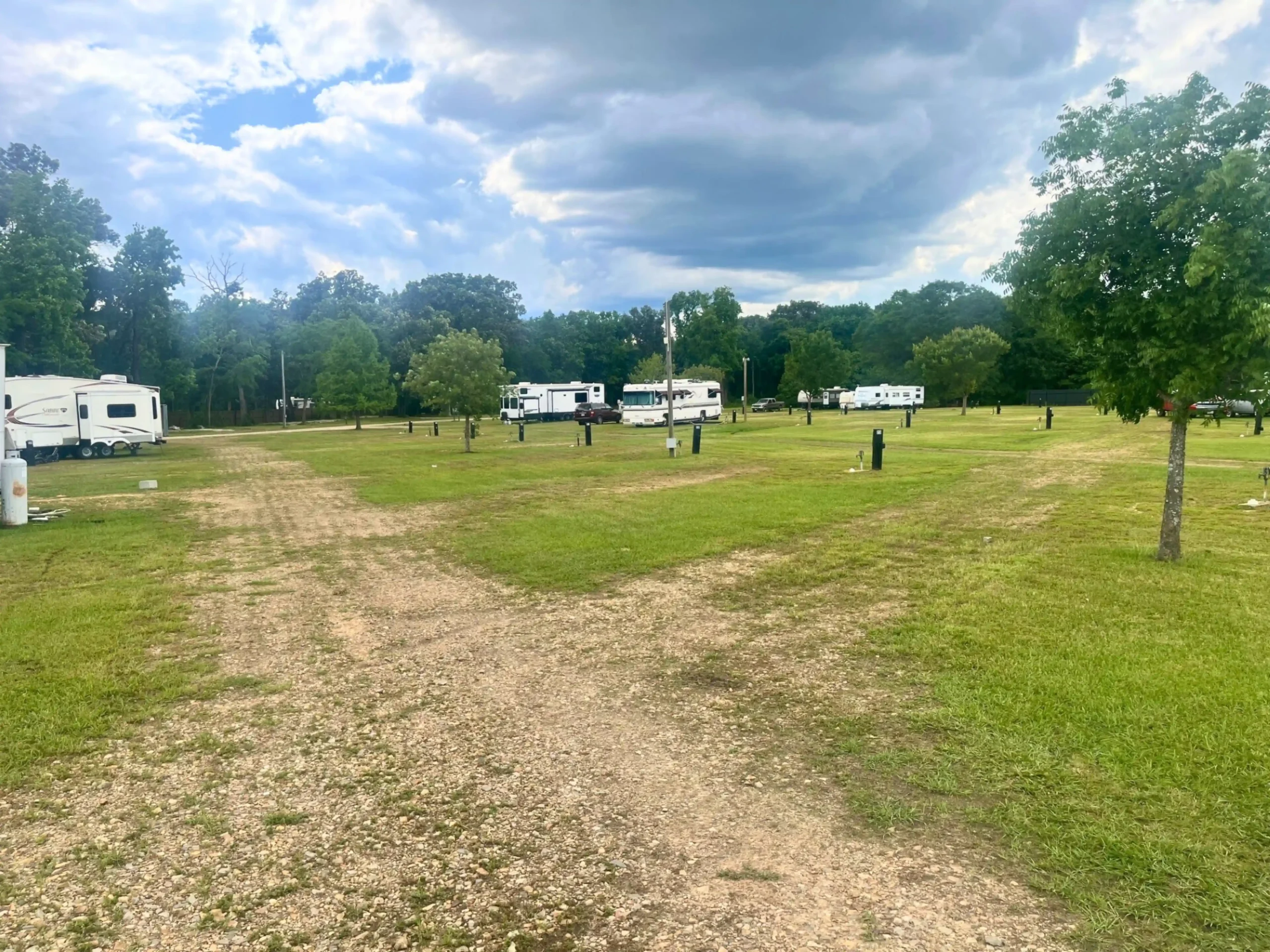 30/50 amp RV hookups at Oasis RV Park