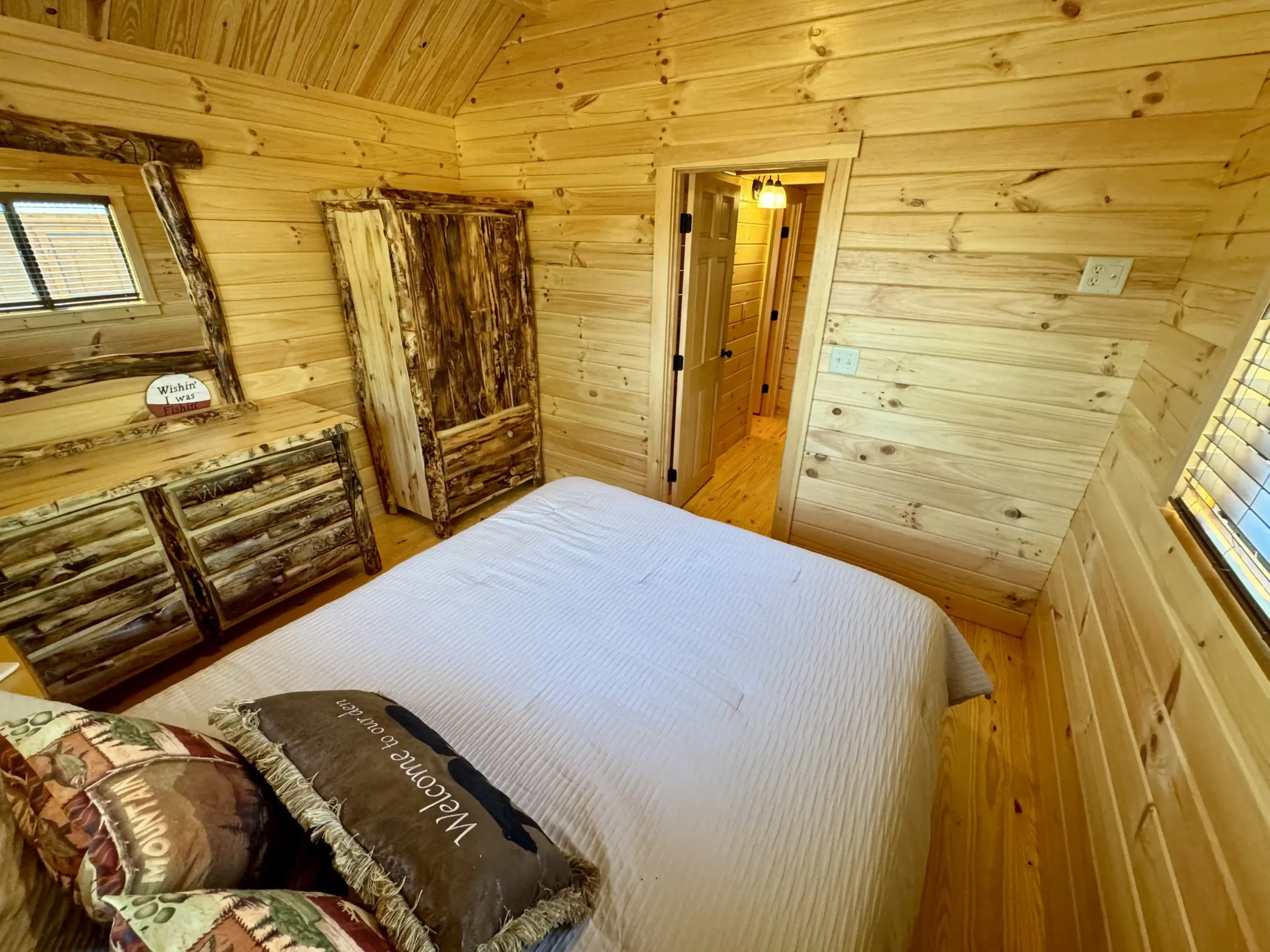 Sierra Cabin bedroom with queen bed in cabin